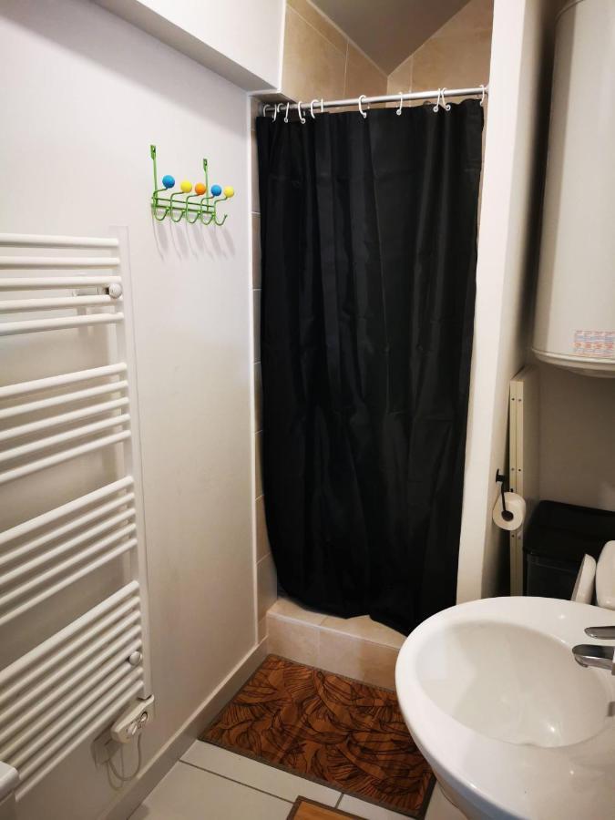 Appartement 4-6 Personnes A Proximite Des Stations Et Grands Cols Saint Avre la Chambre Экстерьер фото